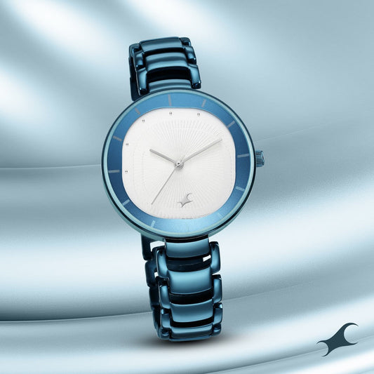 Fastrack Style Up Quartz Analog Silver Dial Metal Strap Watch for Girls 6270QM01